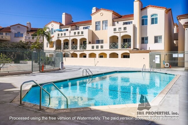 Primary Photo - Stylish 3-Bedroom Condo in Gated Torrance ...