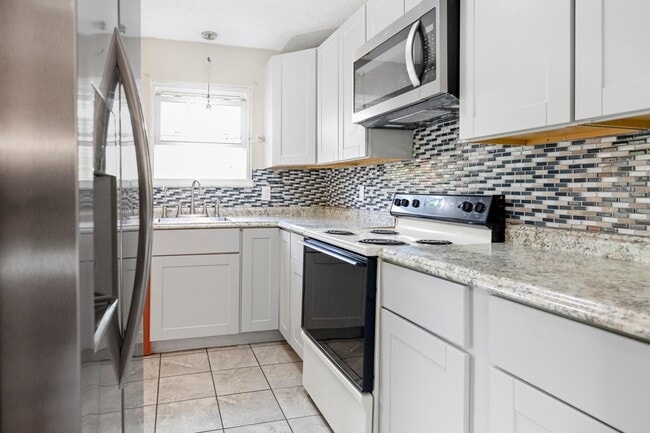 Building Photo - 5175 Threshing Ct