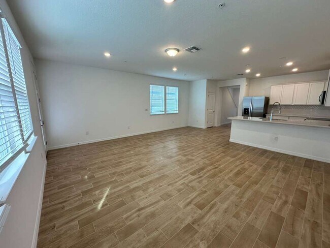 Building Photo - 4544 Orchard View Aly