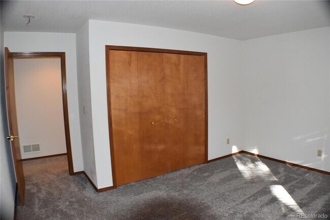 Building Photo - 14540 Rosholt Loop