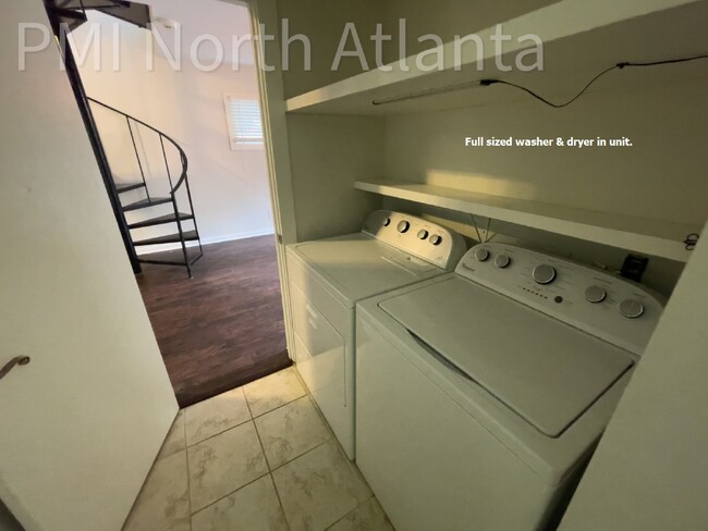 Building Photo - Pet Friendly End Unit!