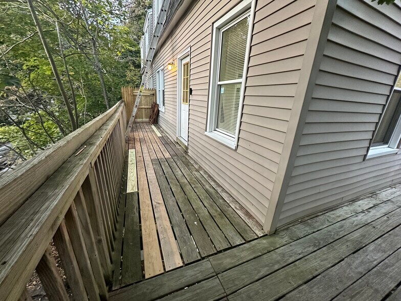 Building Photo - 51 Freeman Ave