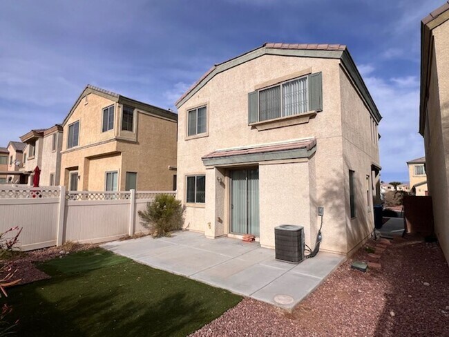 Building Photo - Gated Community - Southwest