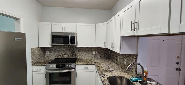 Building Photo - 13015 Sanctuary Cove Dr