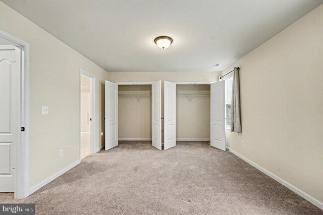 Building Photo - 2444 Drake Ln