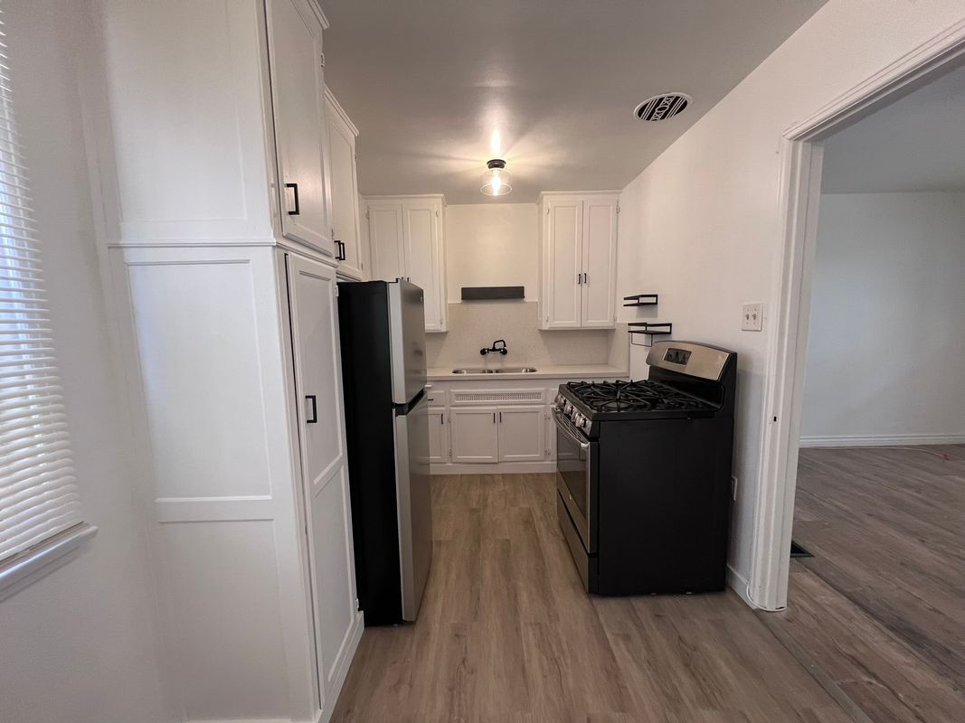 Building Photo - 5279 E The Toledo-2