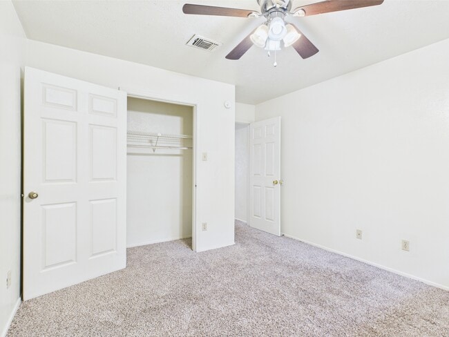 Building Photo - 1108 Welsh Ave