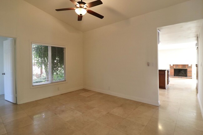 Building Photo - Gorgeous Newbury Park Family Neighborhood ...