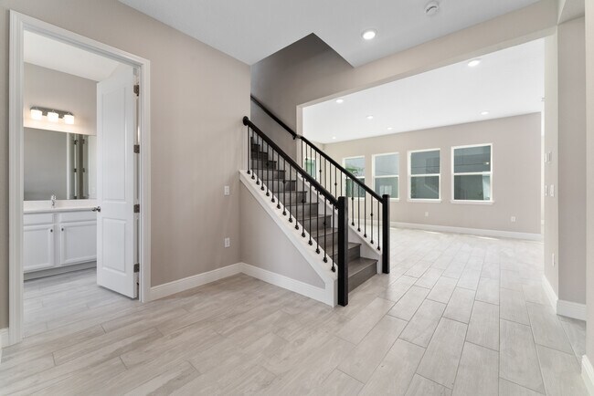 Building Photo - 13254 McMillan Dr