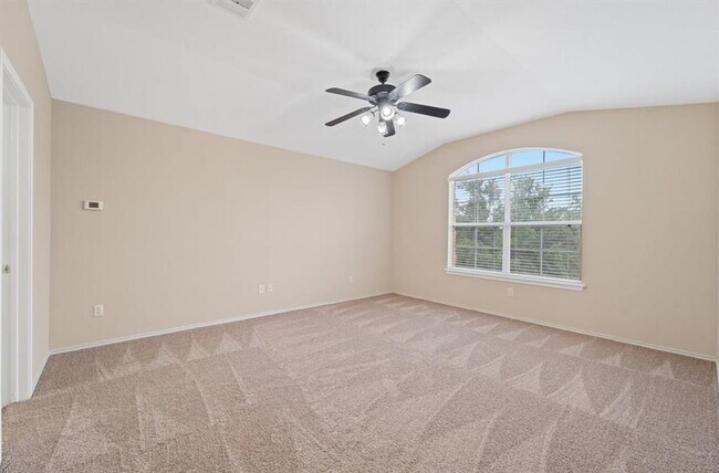 Building Photo - 909 Remington Dr