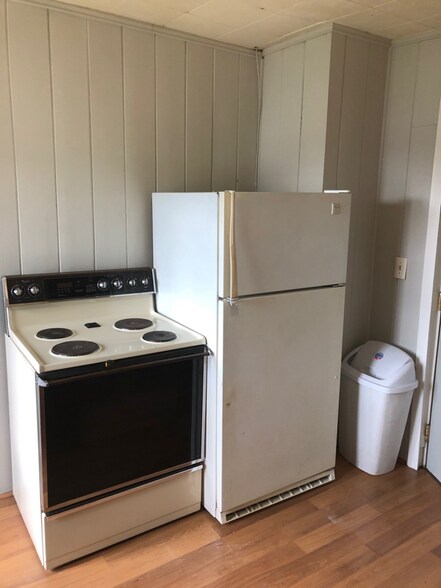 Building Photo - 1273 Queen St