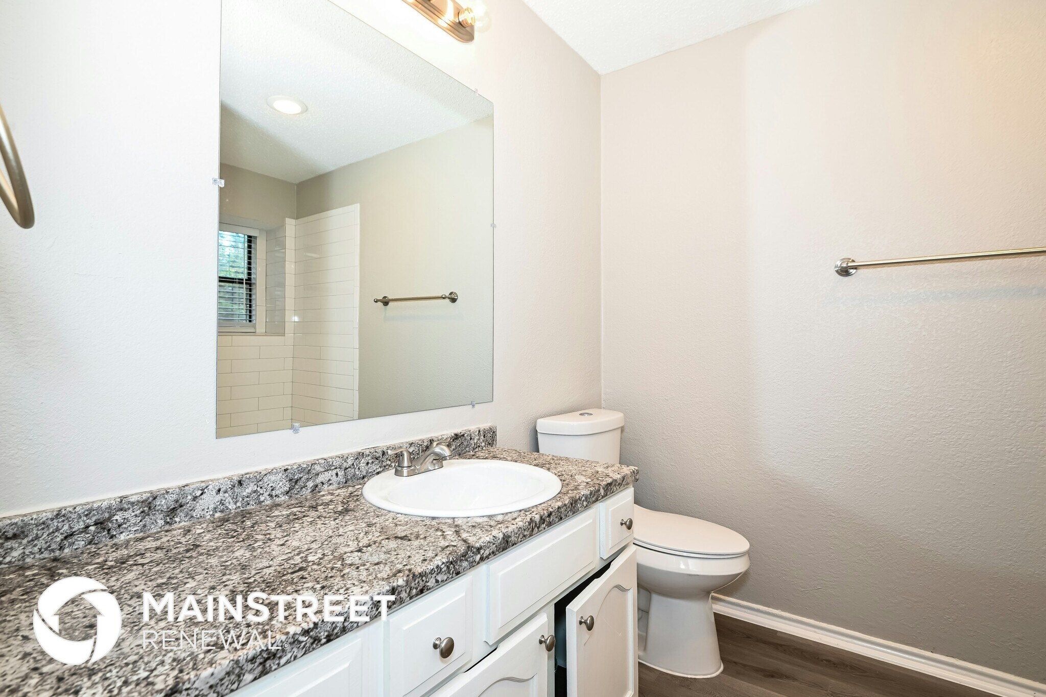 Building Photo - 1820 Alameda Dr