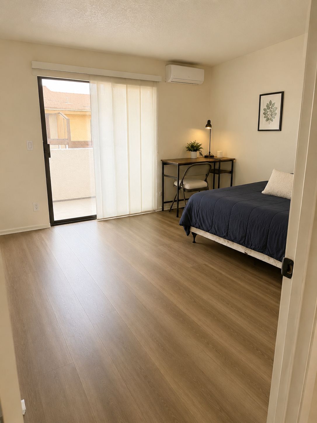MASTER BEDROOM #3 FURNISHED - UPSTAIRS - 2118 Obarr Pl
