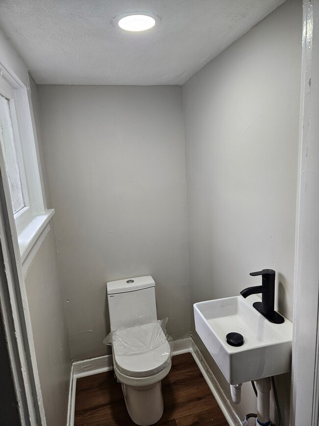 Half bath on main level - 14650 Superior Rd