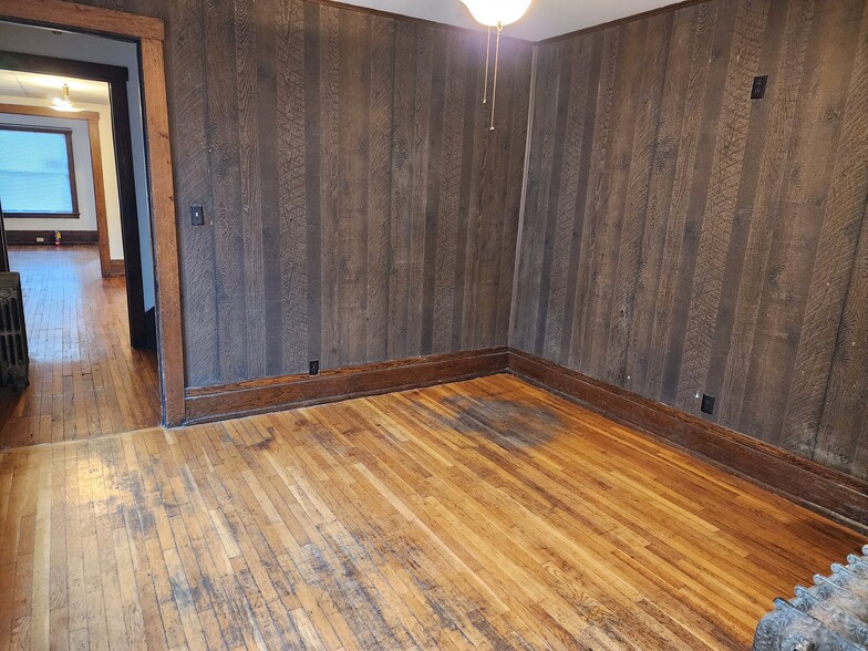 Dining Room - 253 N Spring St