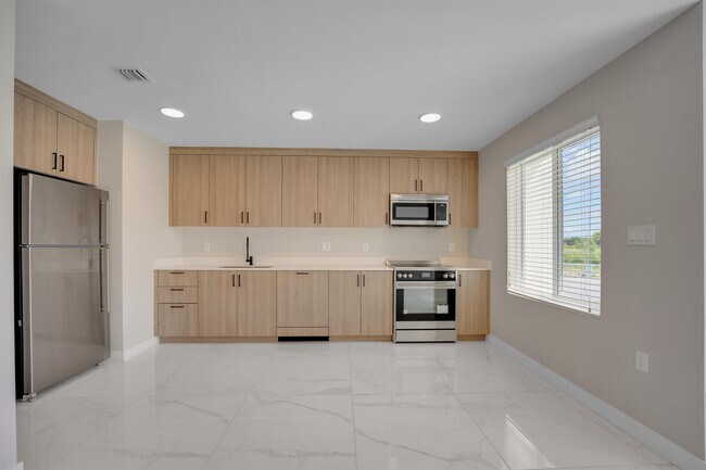 Building Photo - 13804 SW 262nd St