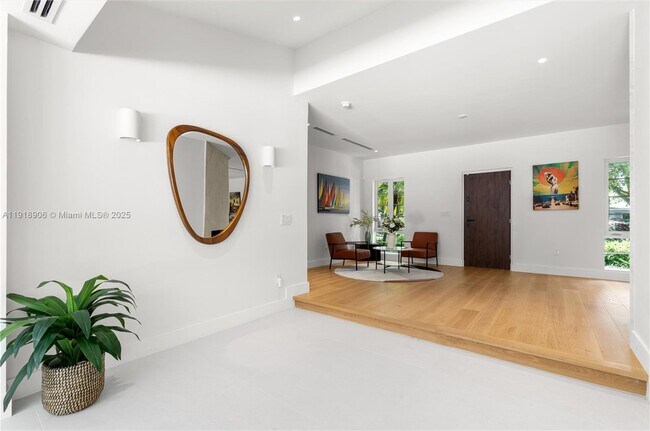 Building Photo - 45 NE 104th St