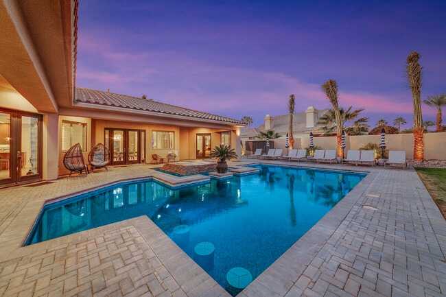 Building Photo - 41370 Sparkey Way