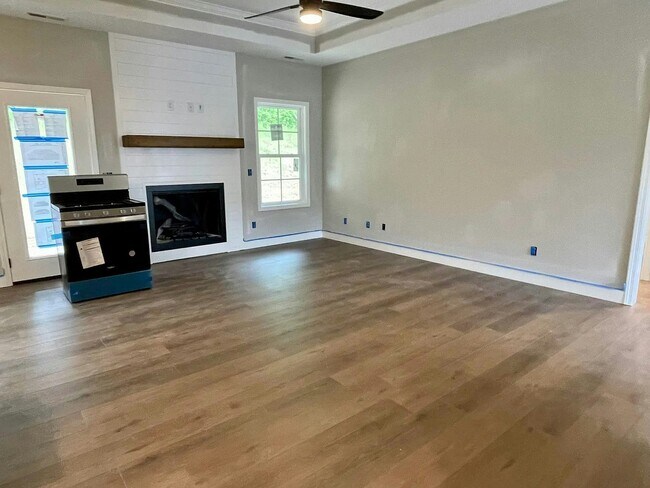 Building Photo - 104 Ervin Lp