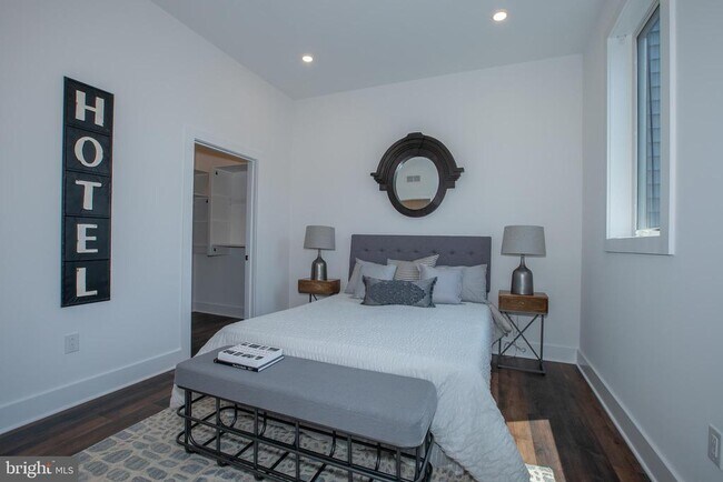 Building Photo - 2940 W Thompson St