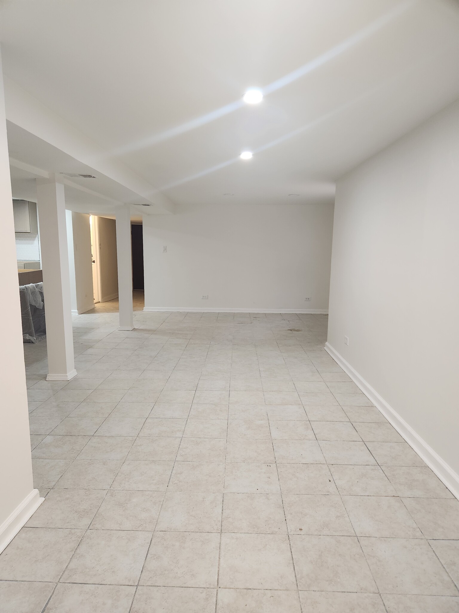 living/dining - 4939 W Cornelia Ave