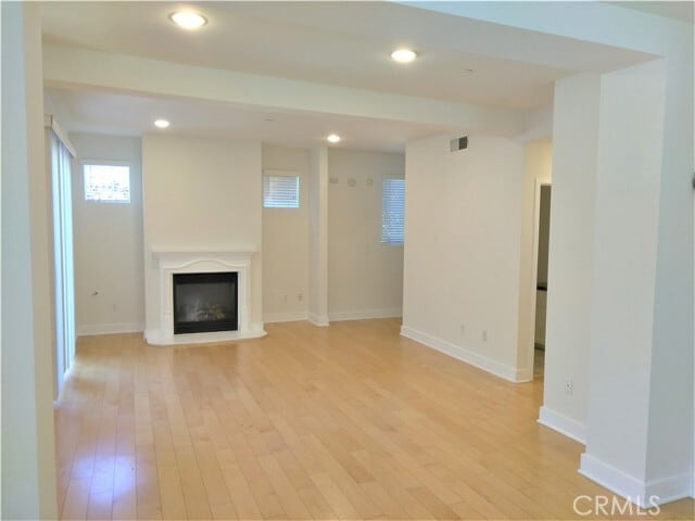 Building Photo - 6300 Honolulu Ave