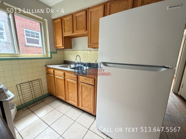 Building Photo - 5013 Lillian Dr