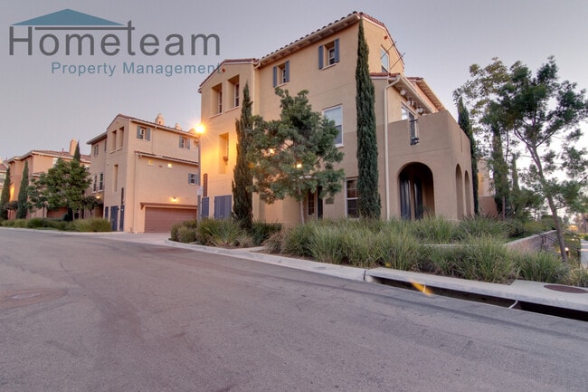 Building Photo - 2BR/2.5BA 1458 SQFT Eastlake/Chula Vista T...