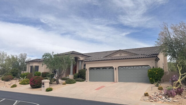 Building Photo - 12838 E Altadena Dr