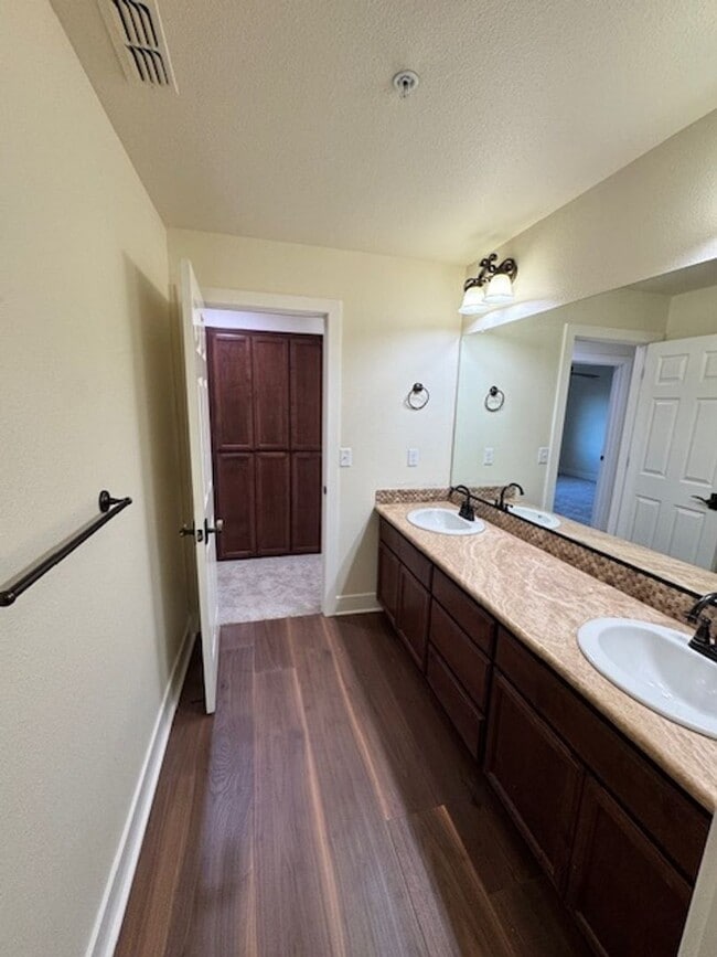 Building Photo - $500 Move in Special with signed lease by 12/15/2025 ~ Upscale Modern 4 Bed | 2.5 Bath – Yard Mai...