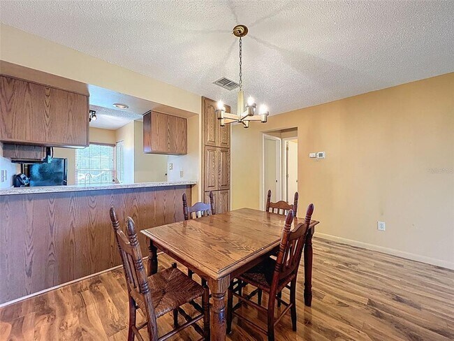 Building Photo - 6533 Spring Flower Dr