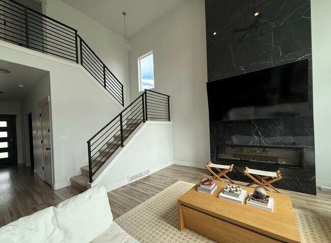 Building Photo - 1743 Olympus Dr