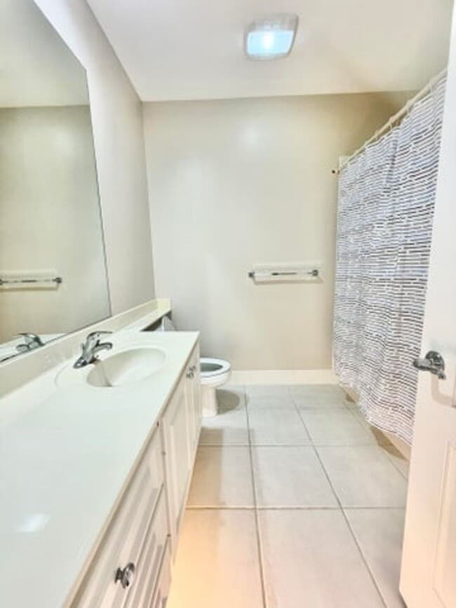 Building Photo - 488 Capistrano Dr