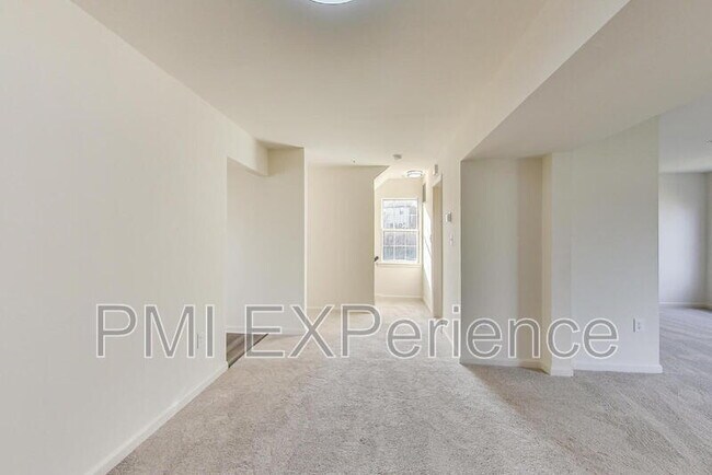 Building Photo - 9010 Hardesty Dr