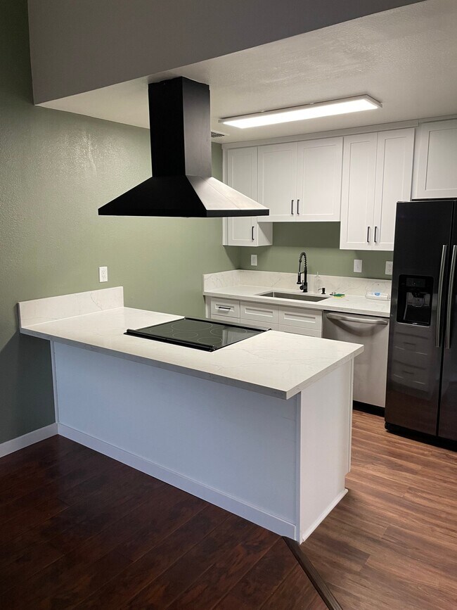 Building Photo - 8765 Brigham Way