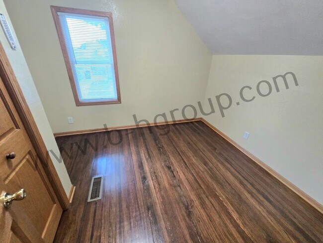 Building Photo - 4812 25th Ave