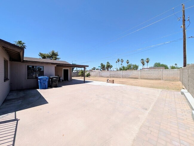 Building Photo - 3848 W North Ln