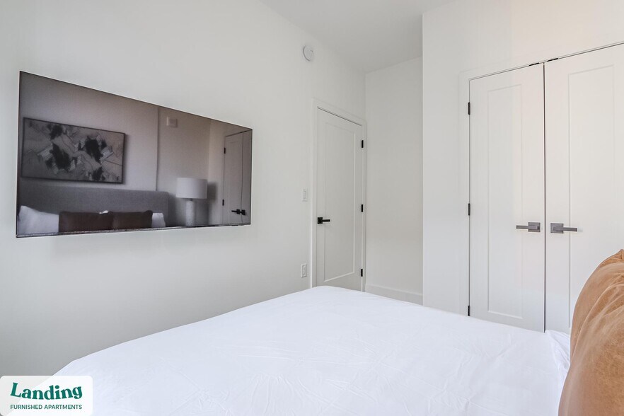 Building Photo - 632 Howard Rd SE