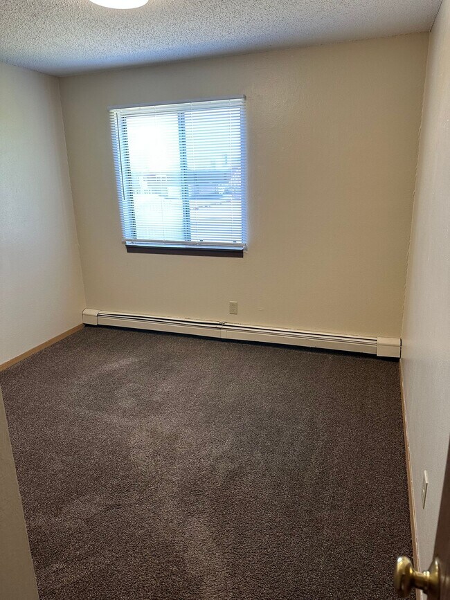 Building Photo - One Bedroom