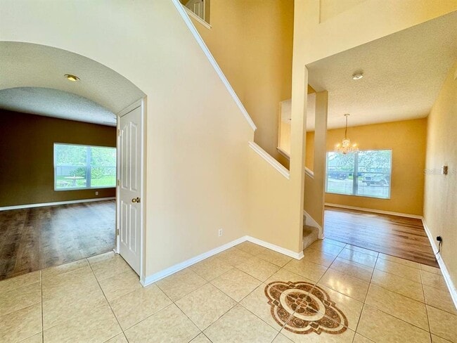 Building Photo - 884 Addison Dr NE