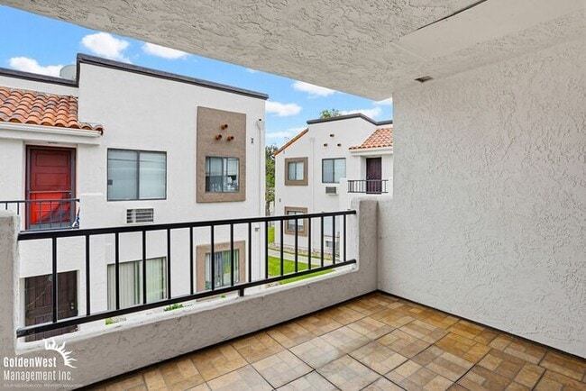 Building Photo - Charming 2Bdm 2Ba Condo with Private Balcony in Heart of Mira Mesa!