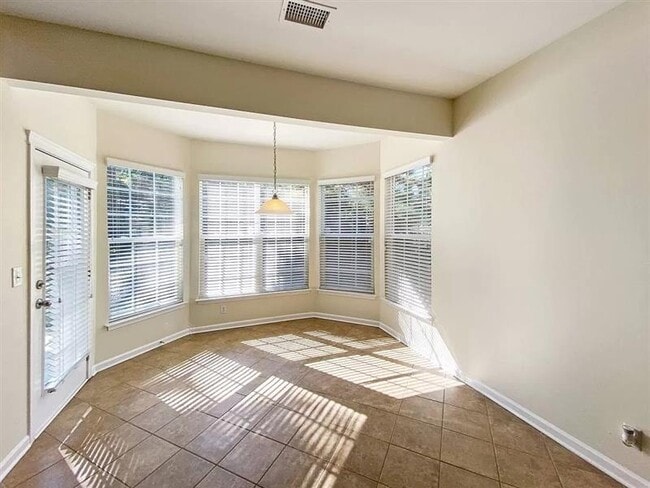 Building Photo - SWEET HOMES 5