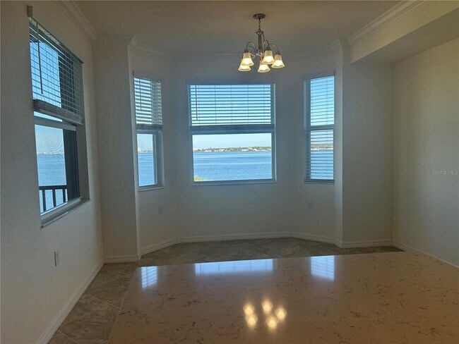 Building Photo - 910 Tidewater Shores Loop