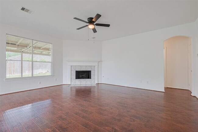 Building Photo - 15603 Mustang Island Dr