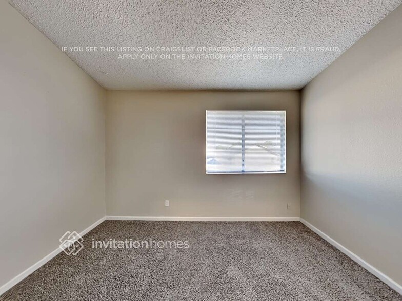 Building Photo - 11025 N 81st Dr