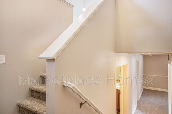 Building Photo - 619 Cygnet Lake Dr
