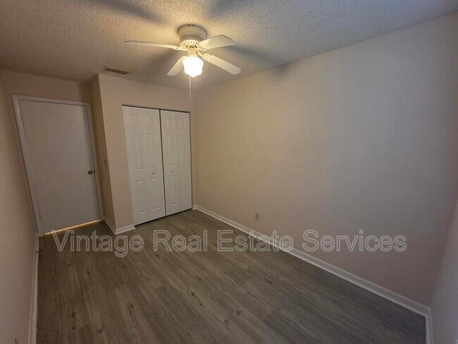 Building Photo - 5194 Sunridge Palms Dr