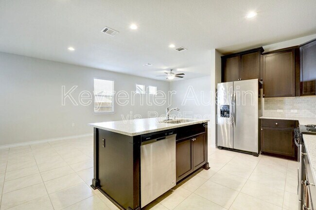 Building Photo - 1803 Los Olivios Wy