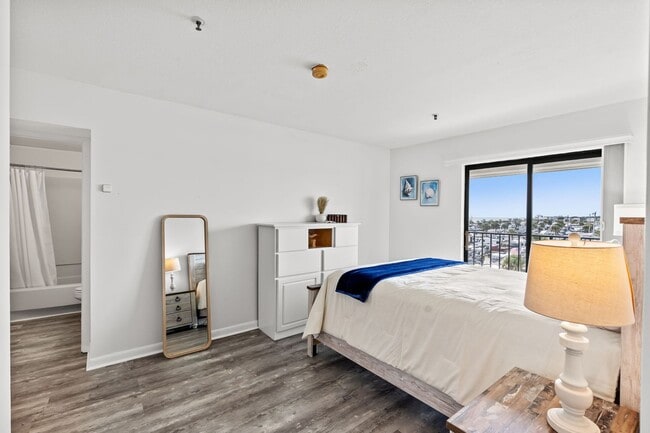 Building Photo - $2,000/month – Snowbird Rental, Oceanfront...