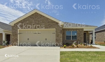 Building Photo - 395 Angela St